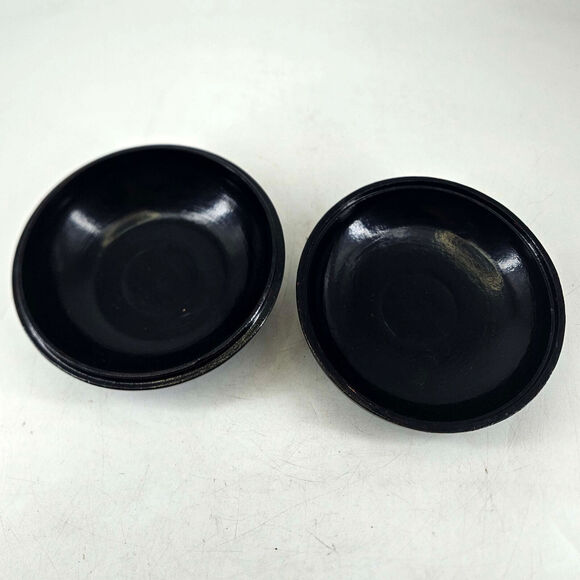 Vintage floral Hand Painted Lacquer Folk Art Trinket Box USSR - Picture 2 of 3